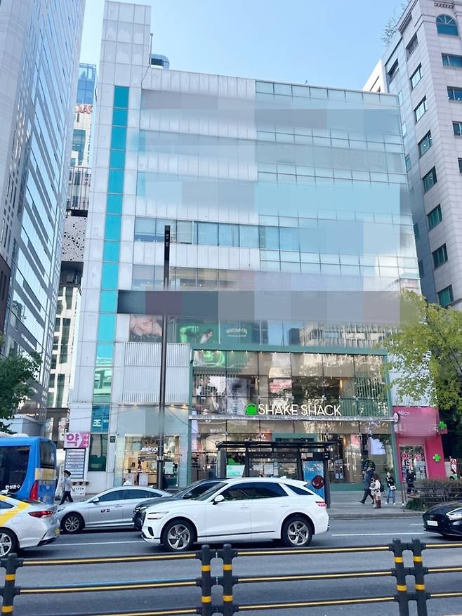 비·김태희 부부가 2021년 매입한 강남역 초역세권 건물(빌딩로드부동산 제공).