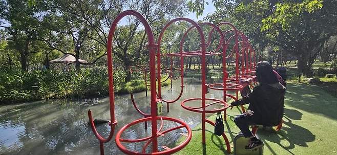 7fed8272b58369f751ee87e5478574739029f6fcdb9a770c6aeff3c4c0a013a7