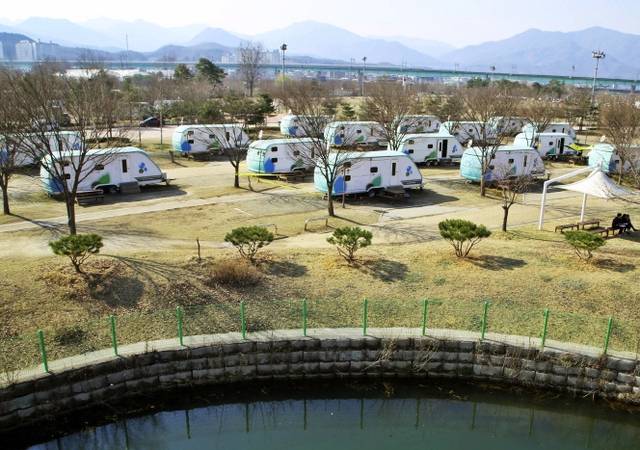 경기 가평 자라섬캠핑장. 한국관광공사