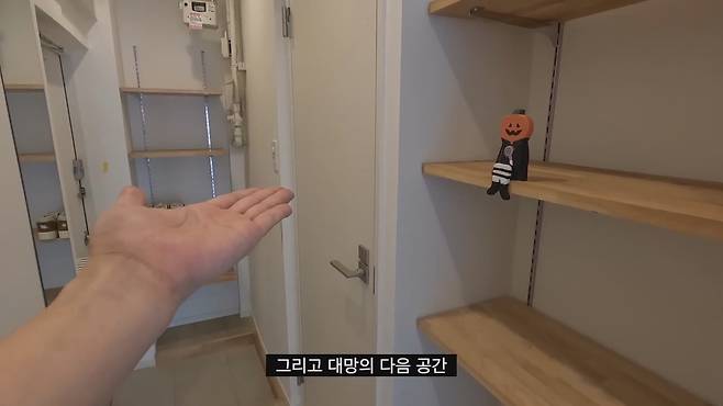 CtuKUl 한화 1억3천에 매입한 도쿄 나카메구로의 60년 된 아파트 리모델링.jpg