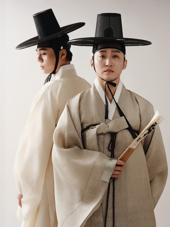 A teaser image for ″The Story of Lee Nal-chi.″ The role of the titular protangonist will be alternated by Lee Kwang-bok, right, and Kim Su-in. [NATIONAL THEATER OF KOREA]