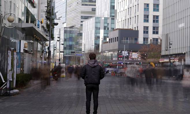 현행 국민기초생활보장법은 미혼·미취업의 만 30세 미만 청년들을 개별가구로 인정하지 않는다. 20대란 이유로 ‘세대분리’에 실패한 청년들은 각종 복지 정책의 사각지대로 내몰리고 있다. 사진=박효상 기자&nbsp;