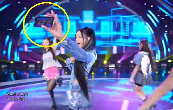 SBS '인기가요' 뉴진스 무대의 한 장면. [SBS 방송화면 캡처]