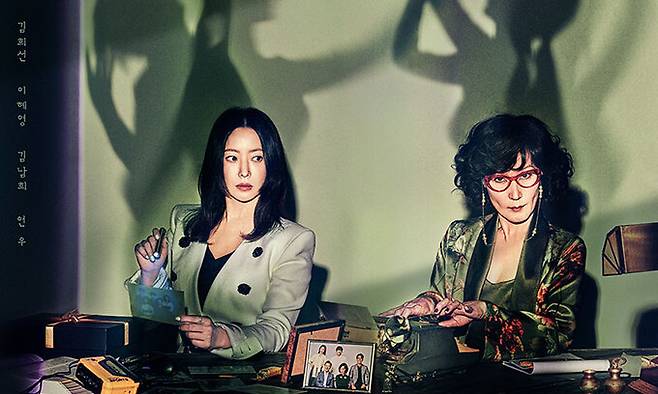 ‘우리, 집’, ‘백설공주에게 죽음을-블랙 아웃’, ‘이토록 친밀한 배신자’까지 MBC가 최근 주말에 진성 스릴러 드라마를 연달아 선보이면서 ‘MBC=스릴러’라는 호칭을 얻고 있다.&nbsp;MBC 제공