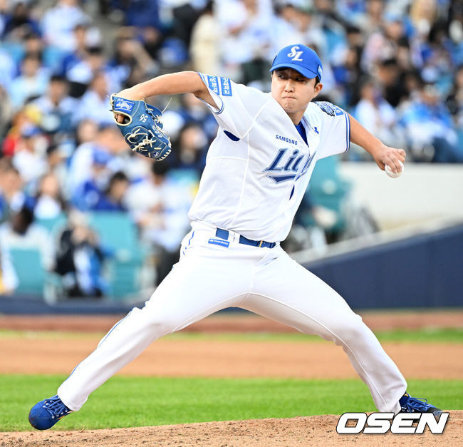 [OSEN=대구, 이대선 기자] 26일 대구삼성라이온즈파크에서 2024 신한 SOL뱅크 KBO 한국시리즈 4차전 삼성 라이온즈와 KIA 타이거즈의 경기가 열렸다.삼성은 원태인, KIA는 제임스 네일을 선발 투수로 내세웠다.6회초 무사에서 삼성 최채흥이 역투하고 있다. 2024.10.26 / sunday@osen.co.kr