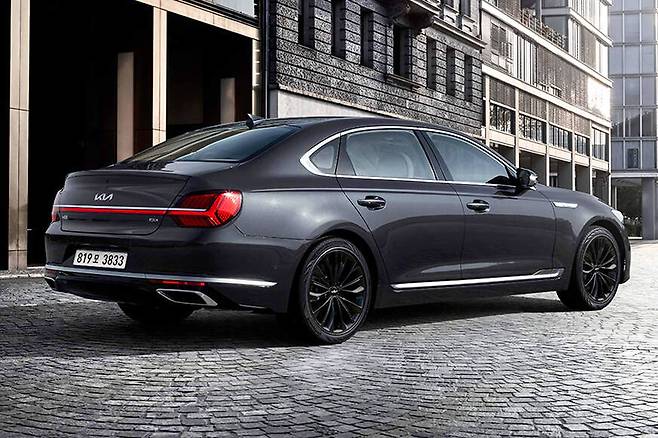 기아 현행 K9 후면