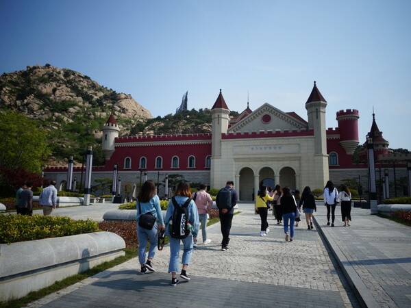 중국 패키지여행 가격이 바닥을 모르고 추락하고 있다. 사진은 기사 내용과는 무관한 칭다오 영화 박물관 / 여행신문 CB