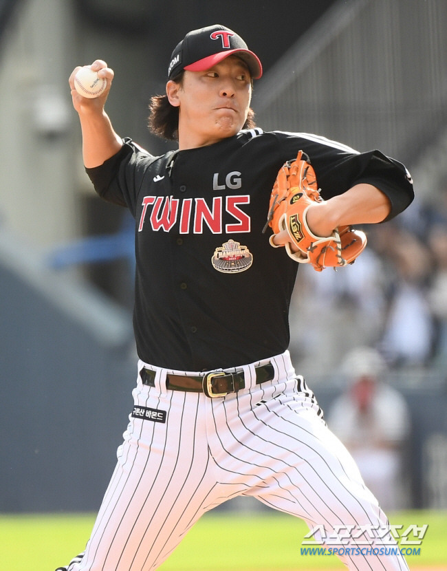 2일 잠실구장에서 열린 LG와 두산의 경기. 8회말 등판한 최동환. 잠실=정재근 기자 cjg@sportschosun.com/2024.6.2/