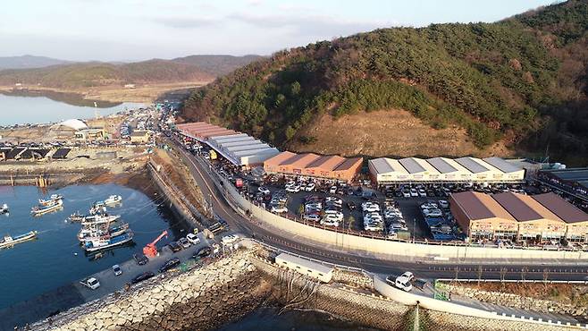 [보령=뉴시스] 보령시 천북 굴단지. (사진=보령시 제공) 2024.11.06. photo@newsis.com   *재판매 및 DB 금지