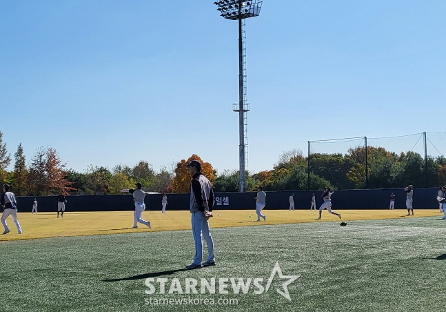 두산 베어스 마무리 캠프 훈련 모습. /사진=안호근 기자