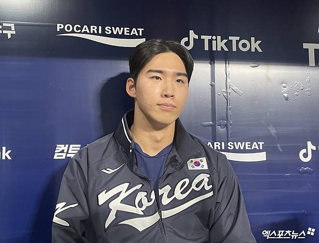 키움 히어로즈 외야수 이주형이 5일 서울 고척스카이돔에서 2024 WBSC 프리미어12 대표팀 훈련을 마친 뒤 인터뷰에 임하고 있다. 고척, 최원영 기자