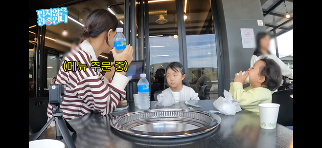 IMG_1936.png 딸 때문에 화나서 카메라 끈 이지혜.jpg