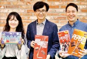 롯데웰푸드의 빼빼로 글로벌 마케팅을 이끄는 3인방. 왼쪽부터 하희라 글로벌커뮤니케이션담당 매니저, 김대원 건과마케팅부문장, 금동희 빼빼로마케팅팀장.  롯데웰푸드 제공