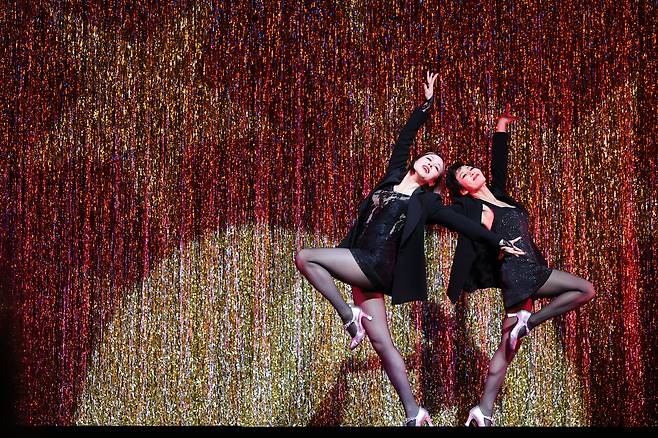 A scene from the musical "Chicago," which opened in Guro District, western Seoul, in June. [YONHAP]