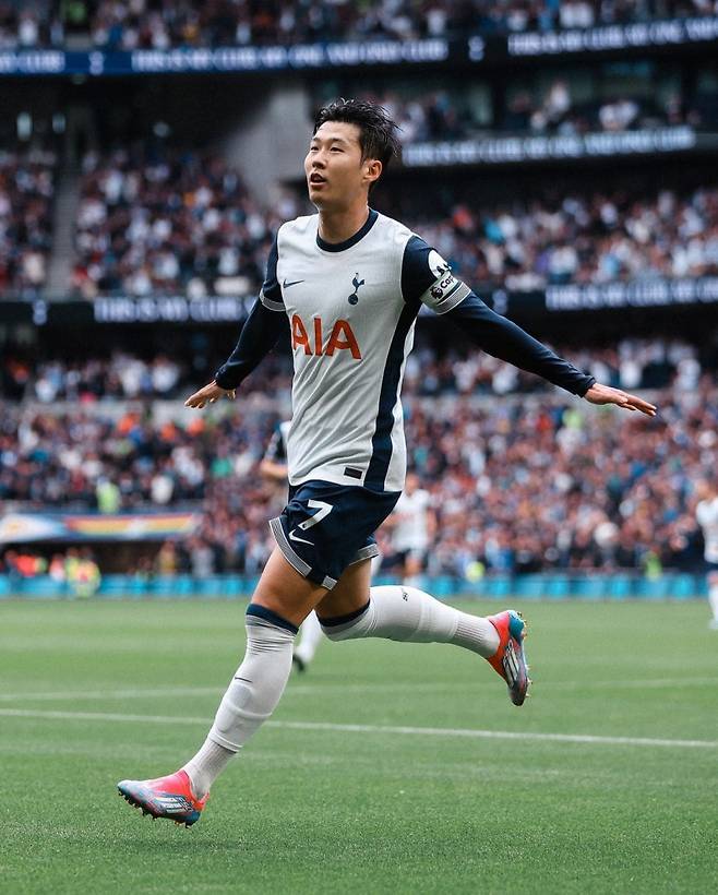 토트넘 캡틴 손흥민. 토트넘 공식 SNS