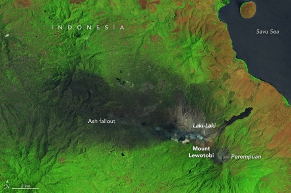 르워토비 라키라키 화산 폭발로 인근 지역이 화산재가 덮였다. 사진=NASA Earth Observatory