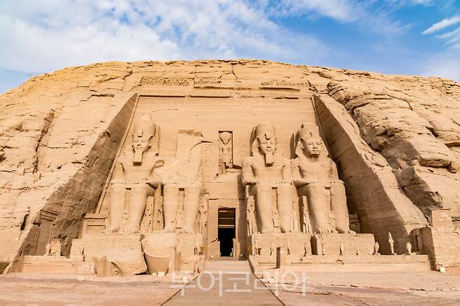 아부심벨-람세스2세 대신전/사진-노랑풍선