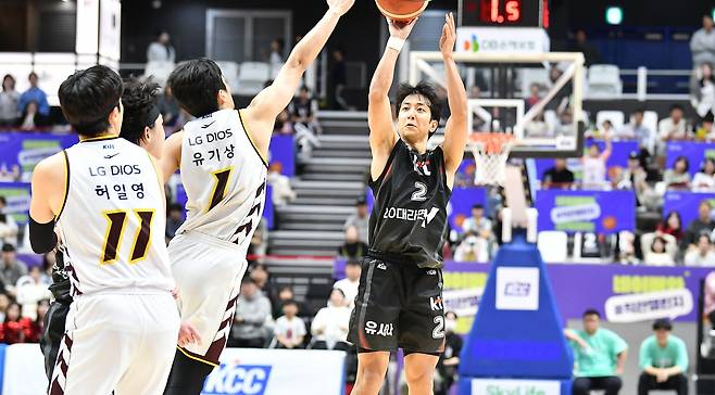 수원 KT 허훈이 슛을 쏘고 있다.(KBL 제공)