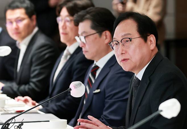 정인교 산업통상자원부 통상교섭본부장이 8일&nbsp;‘대미 투자기업 간담회’에서 인사말을 하고 있다. 산업통상자원부 제공&nbsp;