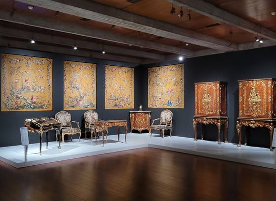 굴벤키안 미술관의 로코코 가구 갤러리. 문소영 기자