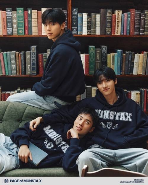 ‘믿듣퍼’ 몬스타엑스(MONSTA X) 셔누, 민혁, 아이엠이 2025 시즌 그리팅으로 따뜻한 연말을 선사한다. 사진 = 스타쉽엔터테인먼트