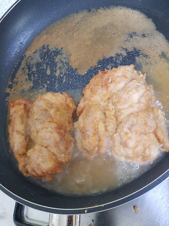 20241111_190334.jpg 그냥 튀김가루로 치킨 만들었는데