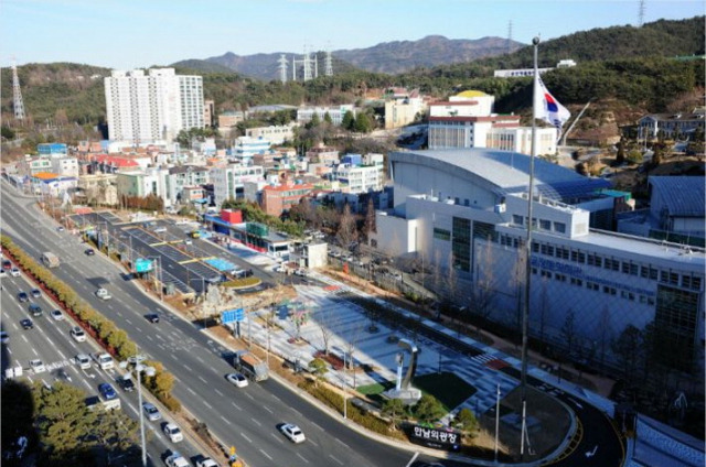 부산문학관 건립 부지로 확정된 ‘금정구 만남의광장’ 전경. 부산시 제공