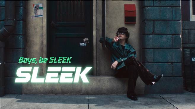 제일기획이 도루코의 신제품 면도기 라인 ‘슬릭(SLEEK)’ 마케팅 일환으로 악뮤(AKMU)의 이찬혁을 모델로 기용한 광고 영상을 공개했다. [제일기획 제공]