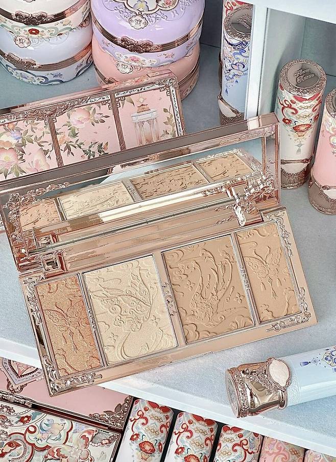 Products from Flower Knows./Flower Knows Instagram