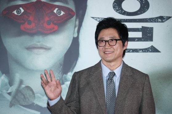 배우 박신양이 12일 오후 서울 용산구 CGV용산아이파크몰에서 열린 영화 '사흘' 언론시사회 및 기자간담회에서 포즈를 취하고 있다. 연합뉴스