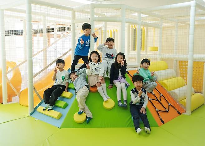 사진 : 돈암초등학교 2024 포르쉐 드림 플레이그라운드 (출처=포르쉐코리아)