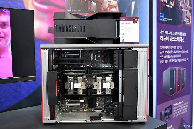 ▲ 대장급 쿨러가 2개.. 메모리 슬롯과 PCIe 슬롯은 대체 몇 개죠?