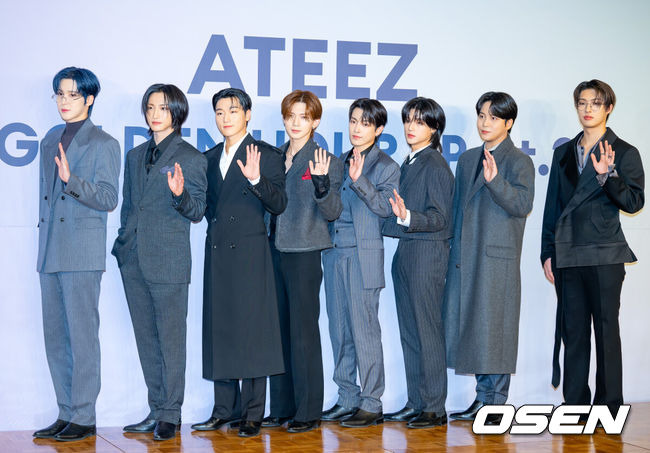 [OSEN=민경훈 기자] 14일 오후 서울 송파구 롯데호텔 월드 사파이어볼룸에서  에이티즈(ATEEZ) 미니 11집 '골든 아워 : 파트 2(GOLDEN HOUR : Part.2)’발매 기념 기자간담회가 열렸다.이번 앨범 속 6곡 중 5곡의 작사 크레딧에 멤버 홍중과 민기가 이름을 올린 앨범인 만큼, 에이티즈만의 아이덴티티로 글로벌 리스너들을 매료시킬 것으로 보인다.에이티즈가 포토타임을 갖고 있다. 2024.11.14 / rumi@osen.co.kr