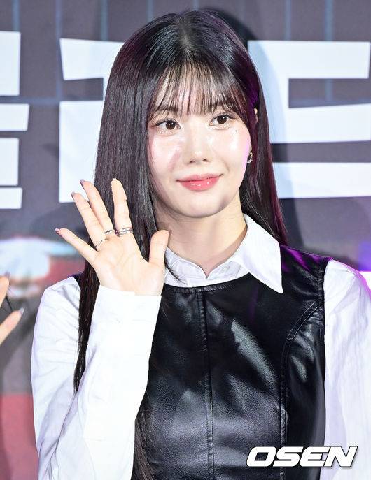 박진경 피디는 "부제를 '뉴 블러드'라고 한 이유는 편집이 끝날 때쯤 그렇게 정했다. 그 전에는 그냥 시즌2라고 불렀다. 극 중에서 뉴 블러드가 가지는 의미가 있다. 좀비물에서 항상 등장하는 새로운 피, 면역자가 나오고, 실제로 새로운 피가 많이 수혈됐다. 여기 출연자 중 블러드를 흘리면서 반 이상 죽게 된다"고 밝혔다.  MC 박슬기는 "이거 스포 아니냐?"며 놀랐고, 박진경 피디는 "요즘 세상에 스포가 어딨냐? 그래도 재밌게 보실 수 있을 것"이라고 답했다.  박진경 피디는 "예능과 드라마의 묘한 조화라서 우리는 '예라마'라고 봐도 된다. 보시면 알 수 있다. 장르에 대한 질문이 많이 들어온다. 이건 새로운 장르다. 설명하기 애매하다. '새로운 장르다'하면서 그냥 즐겨주시면 좋겠다"고 덧붙였다.