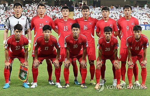 북한 축구 국가대표팀이 14일(이하 한국시간) 저녁 11시 라오스 비엔티안의 라오스 신국립 경기장에서 이란과 2026 FIFA 북중미 월드컵 아시아 3차예선 A조 5차전에서 전반을 0-3으로 크게 뒤진 채 마쳤다. 사진 연합뉴스