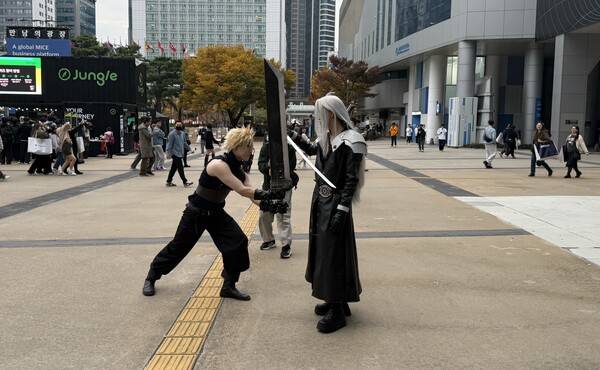 - 파이널판타지7 클라우드, 세피로스