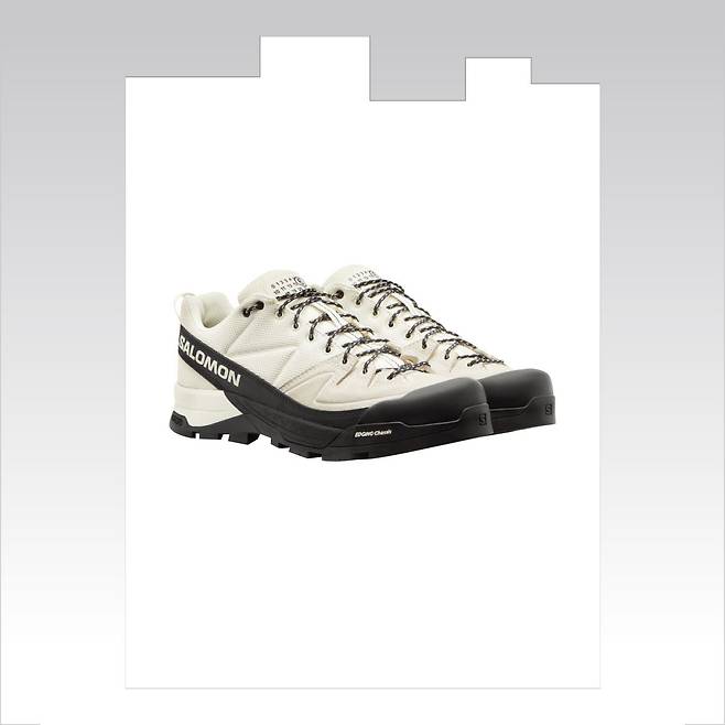 아웃도어 스니커즈 53만8천원 MM6 Maison Margiela x Salomon.