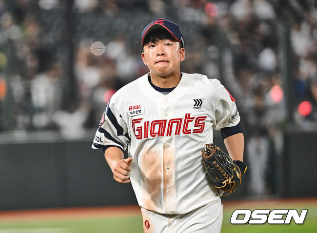 [OSEN=부산, 이석우 기자] 롯데 자이언츠 이호준  / foto0307@osen.co.kr