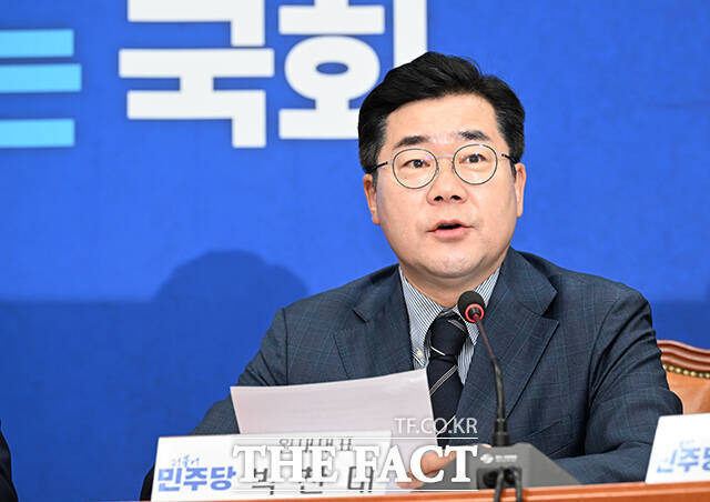 더불어민주당이 이재명 대표의 공직선거법 위반 혐의 1심 유죄 판결에 반발하며 비상행동에 나섰다. /박헌우 기자