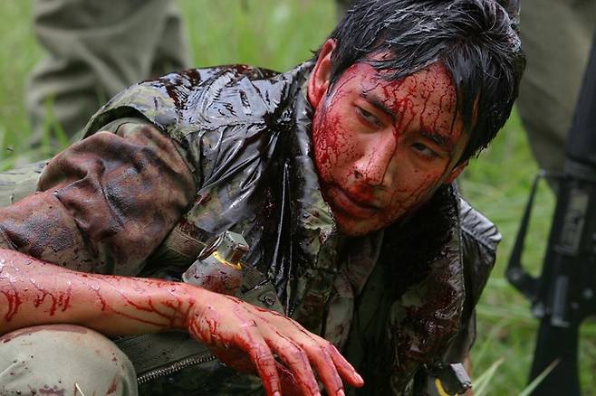 영화 <알 포인트>가 흥행하면서 박재영 하사를 연기한 이선균 등의 당시 신인 배우들이 대중에게 이름을 알렸다. 시네마서비스 제공