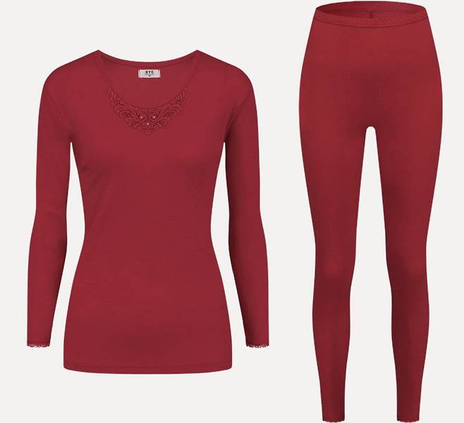 빨간 내복 /사진=BYC 판매상품 캡처