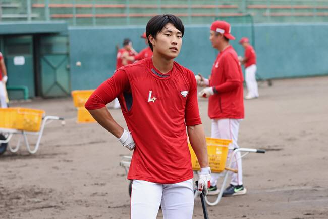 타격 훈련 중인 박지환. 사진=SSG 랜더스