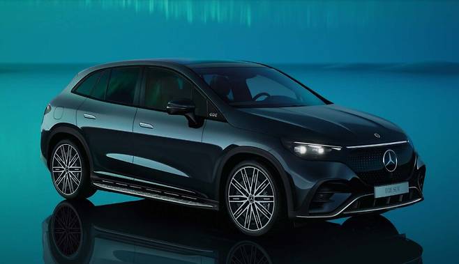 사진 :&nbsp;벤츠 EQE SUV