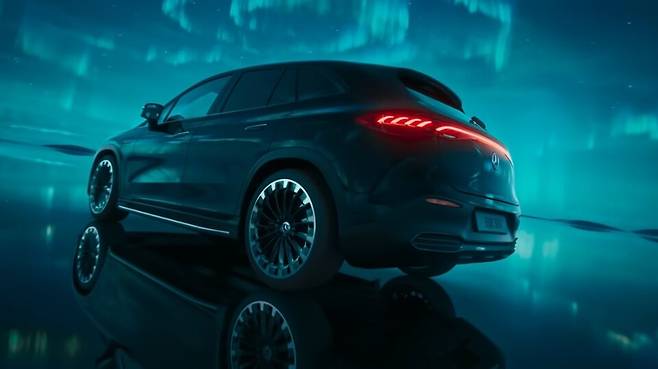 사진 :&nbsp;벤츠 EQE SUV