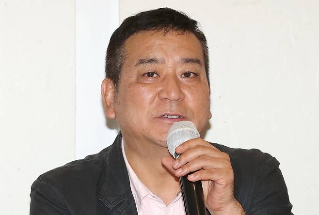 The Motion Picture Association of Korea's president Yang Yoon-ho speaks during a press conference in Jongno District, central Seoul, on June 27. [YONHAP]