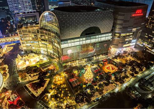 롯데월드타워·몰 ‘샤롯데 빌리지’. 롯데백화점 제공