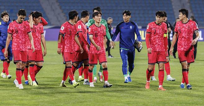 팔레스타인과 비긴 축구대표팀 선수들. 암만 | 연합뉴스