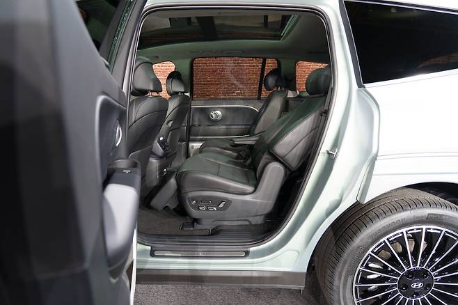 The Hyundai Ioniq 9 during the vehicle's media preview event held in Los Angeles in November [CHO YONG-JUN]