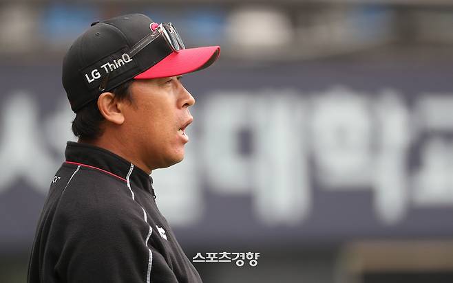 LG 타격코치 시절의 이병규 2군 감독