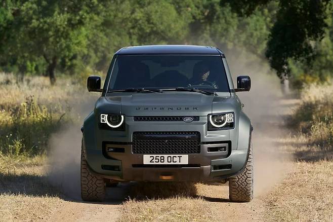 랜드로버 디펜더 옥타